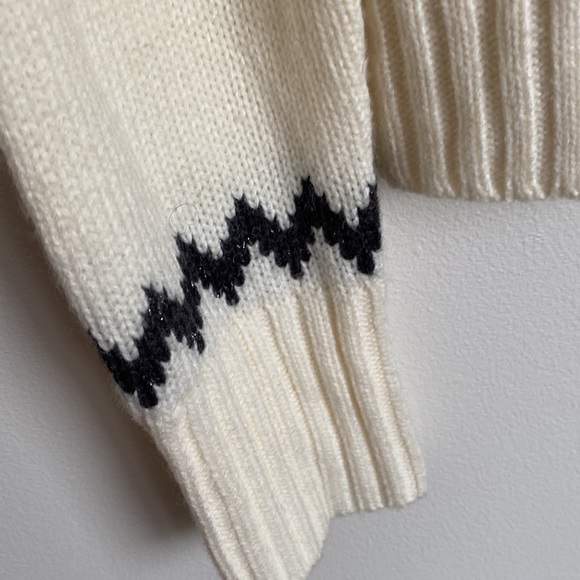 Aeropostale hooded knit cardigan sweater size medium. Ladies. - Picture 3 of 13